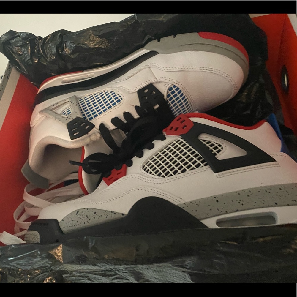 Jordan Retro 4 “What The” Size 6Y
